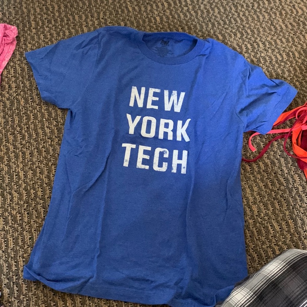 New York institute of Technology T-shirt. Never worn